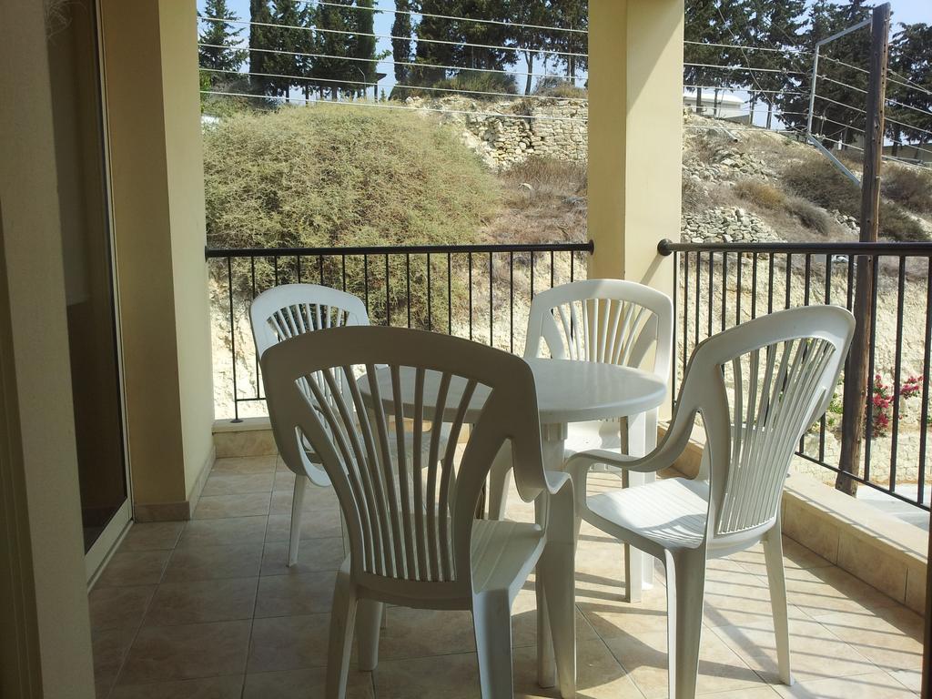 Lazaros Pissouri Apartments الغرفة الصورة